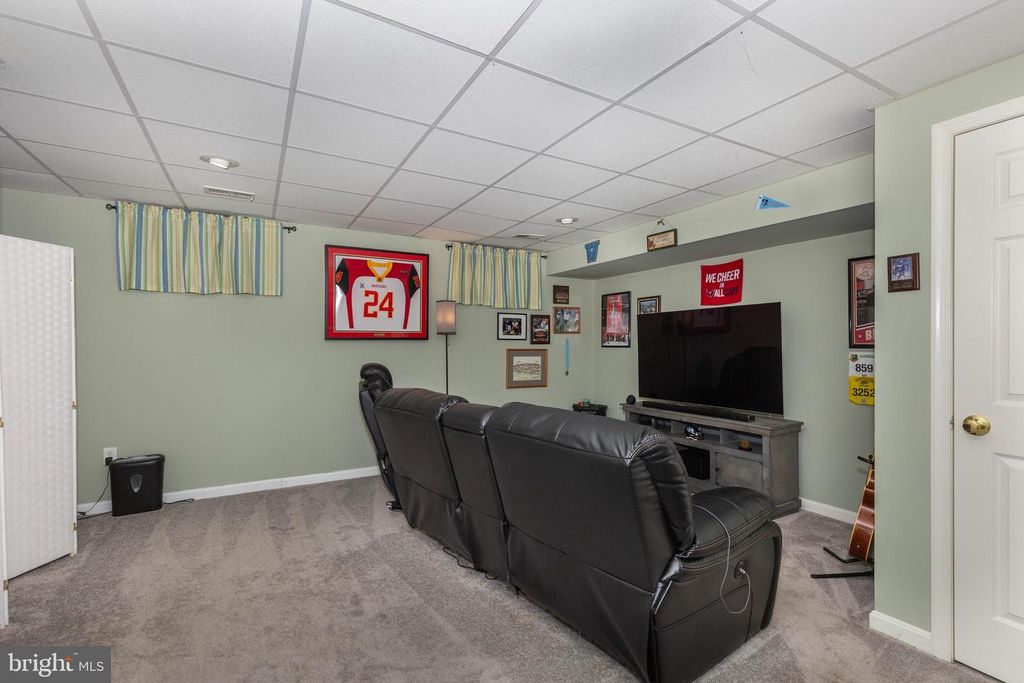 Image 46 of property listing at 534 CONGRESSIONAL DR, Westminster, MD 21158