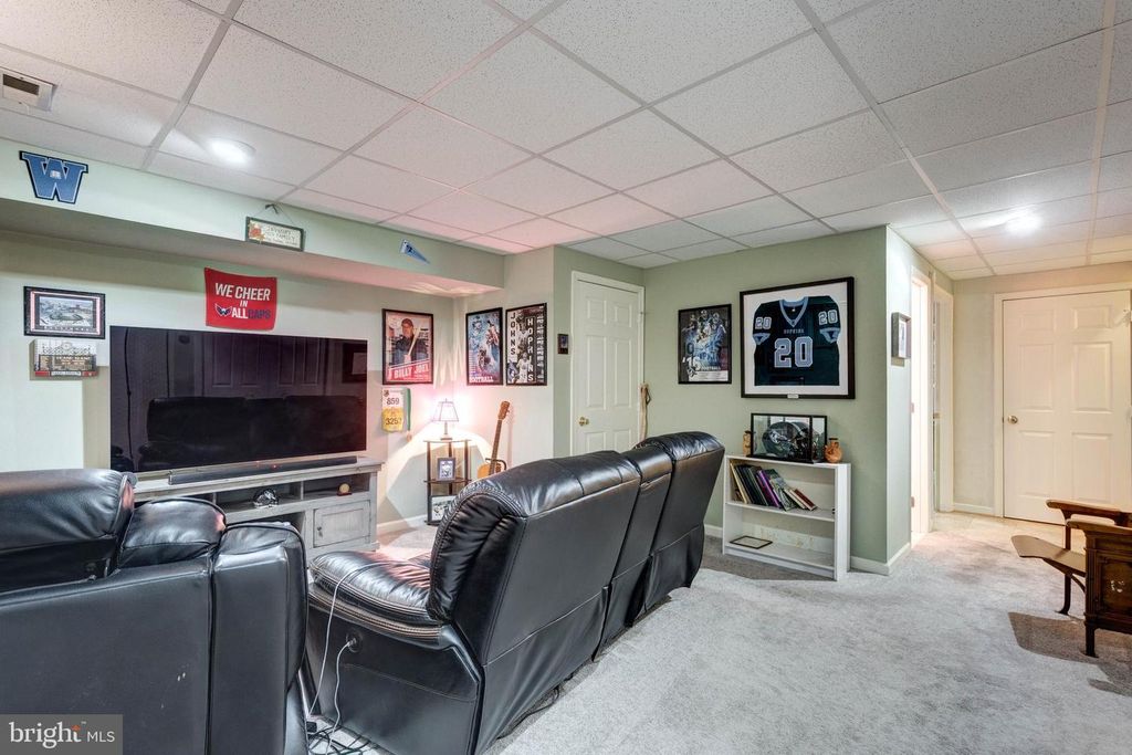 Image 47 of property listing at 534 CONGRESSIONAL DR, Westminster, MD 21158