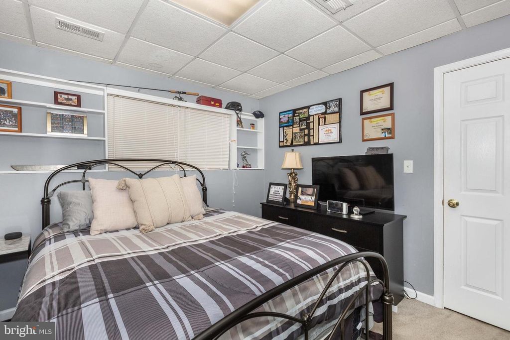 Image 49 of property listing at 534 CONGRESSIONAL DR, Westminster, MD 21158