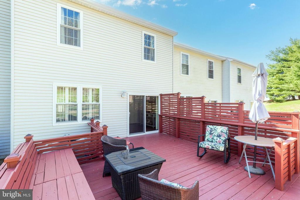 Image 6 of property listing at 534 CONGRESSIONAL DR, Westminster, MD 21158