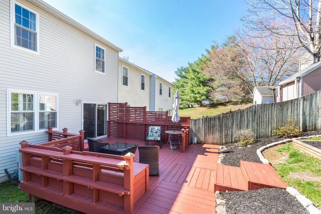 Image 9 of property listing at 534 CONGRESSIONAL DR, Westminster, MD 21158