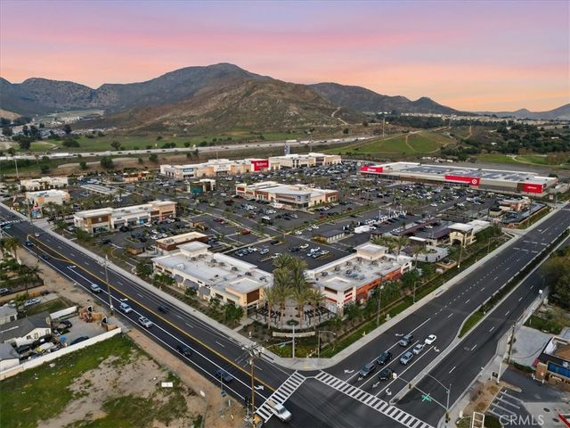 3972 Boulder Drive, Jurupa Valley, CA 92509