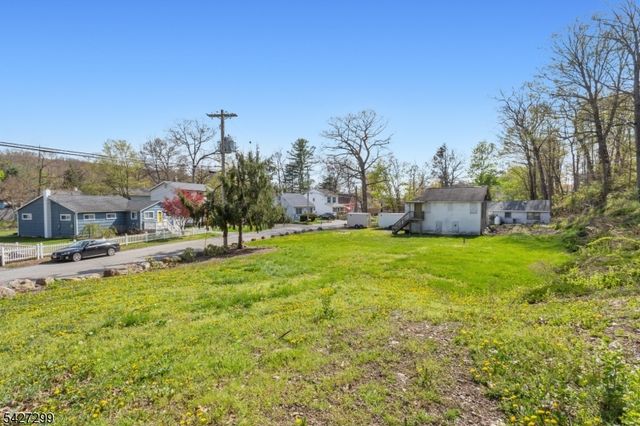 19 Dunham Rd, West Milford Twp., NJ 07421