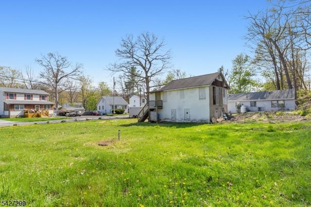 19 Dunham Rd, West Milford Twp., NJ 07421
