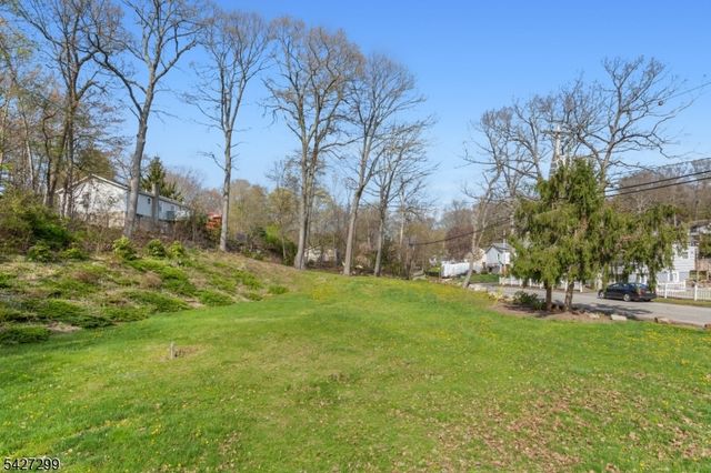 19 Dunham Rd, West Milford Twp., NJ 07421