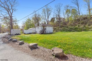 19 Dunham Rd, West Milford Twp., NJ 07421