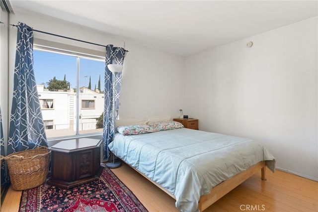 18350 Hatteras Street 267, Tarzana, CA 91356