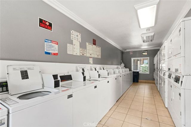 18350 Hatteras Street 267, Tarzana, CA 91356