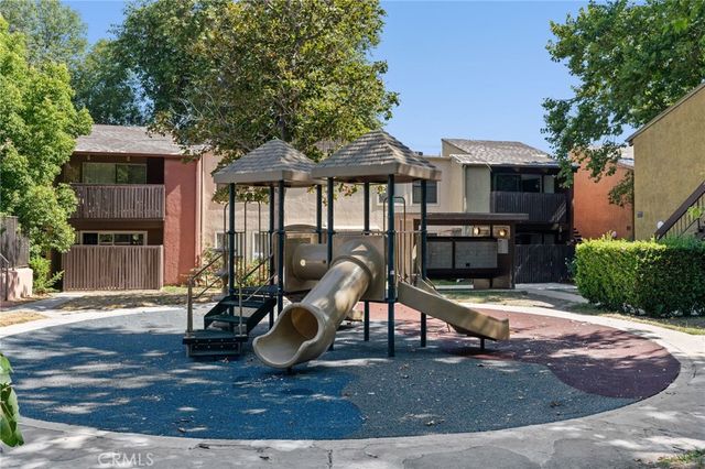 18350 Hatteras Street 267, Tarzana, CA 91356