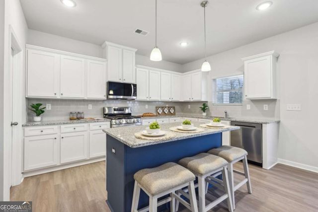 1322 Stephens View Drive, Loganville, GA 30052