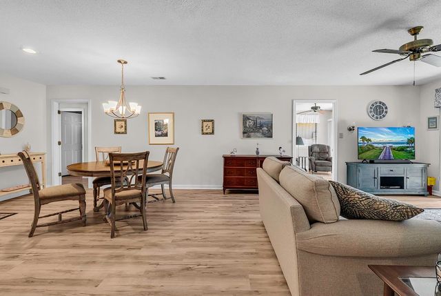 130 Berry Tree Ln., Conway, SC 29526