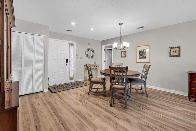 130 Berry Tree Ln., Conway, SC 29526