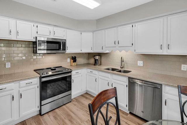 130 Berry Tree Ln., Conway, SC 29526