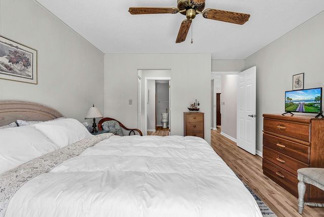 130 Berry Tree Ln., Conway, SC 29526