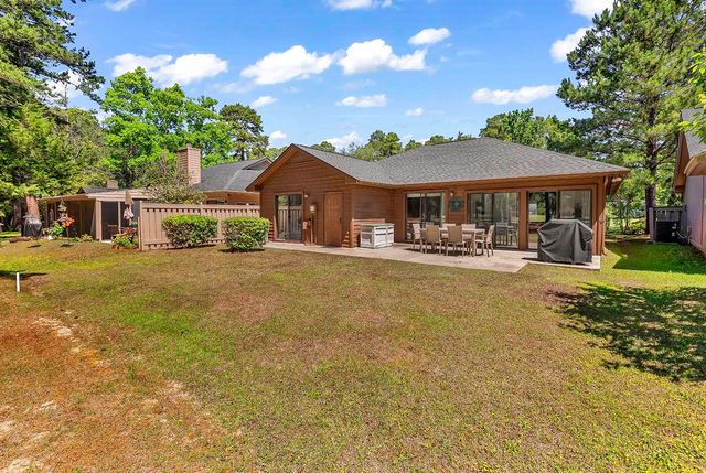 130 Berry Tree Ln., Conway, SC 29526