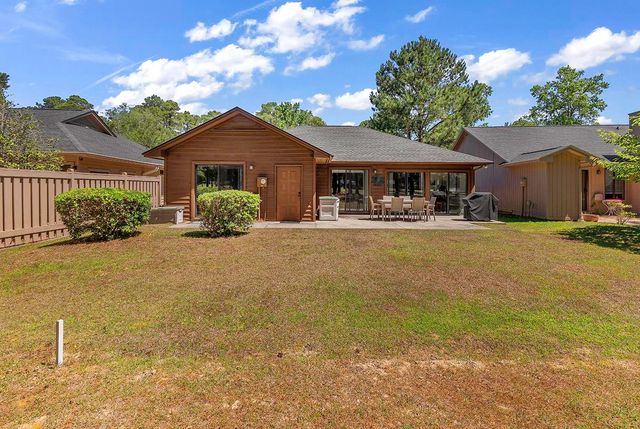 130 Berry Tree Ln., Conway, SC 29526