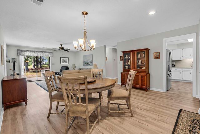 130 Berry Tree Ln., Conway, SC 29526
