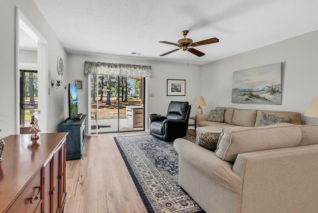 130 Berry Tree Ln., Conway, SC 29526