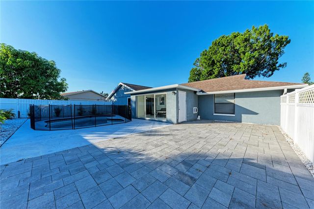 3114 LOCKWOOD LAKE CIRCLE, Sarasota, FL 34234