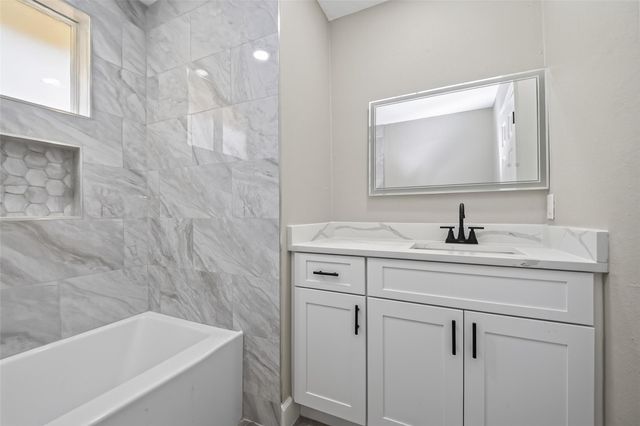 14814 Mcleod Drive, Houston, TX 77060
