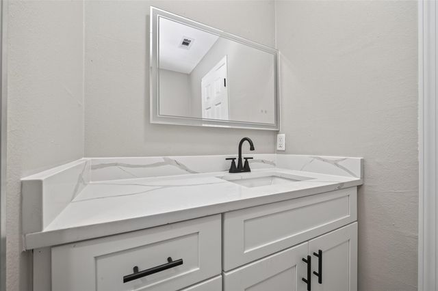 14814 Mcleod Drive, Houston, TX 77060
