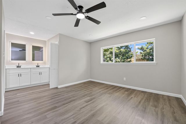 14814 Mcleod Drive, Houston, TX 77060