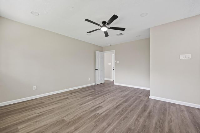 14814 Mcleod Drive, Houston, TX 77060