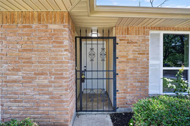 14814 Mcleod Drive, Houston, TX 77060