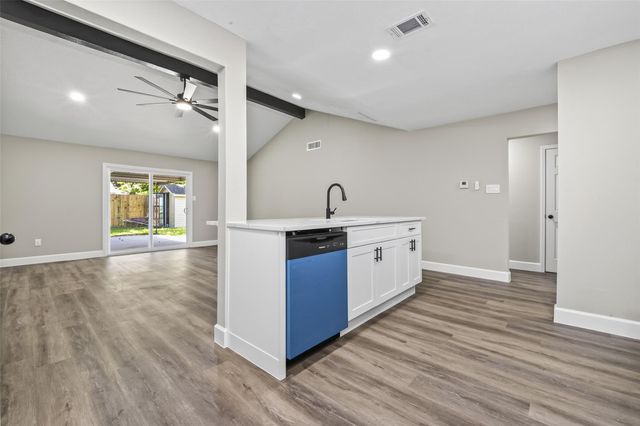 14814 Mcleod Drive, Houston, TX 77060