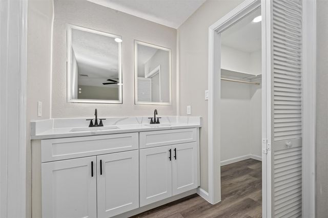 14814 Mcleod Drive, Houston, TX 77060