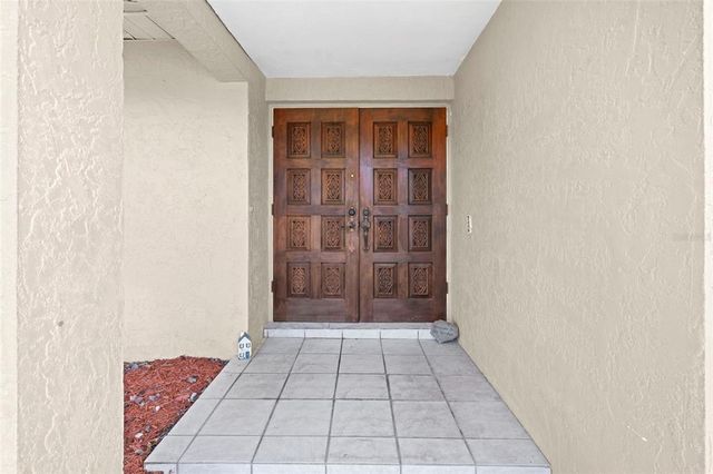 2113 LOCHMOOR CIRCLE, North Fort Myers, FL 33903
