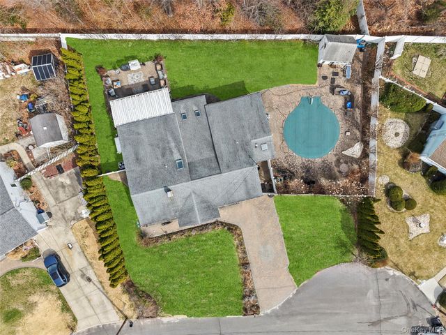 10 Heather Court, Centereach, NY 11720