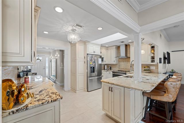 10 Heather Court, Centereach, NY 11720