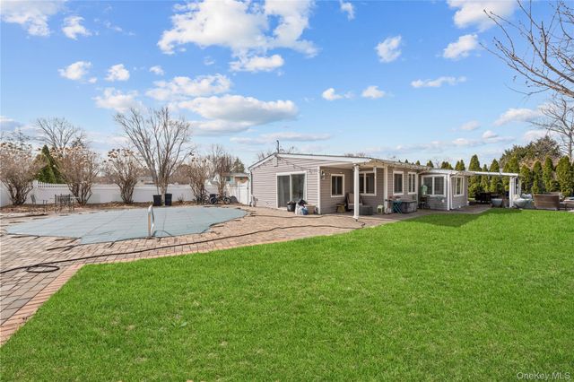 10 Heather Court, Centereach, NY 11720