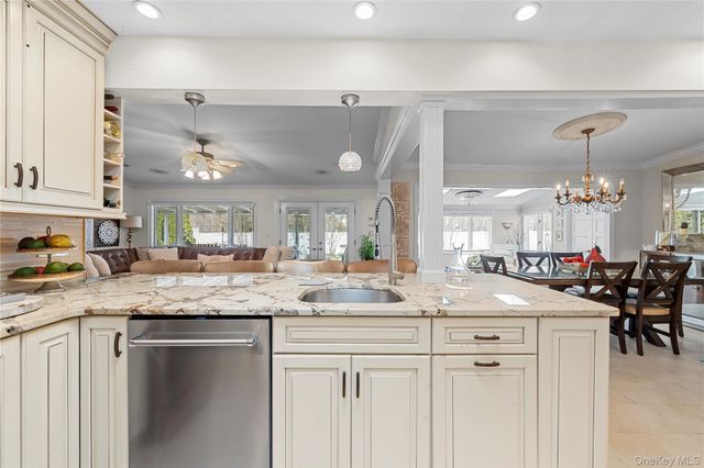 10 Heather Court, Centereach, NY 11720