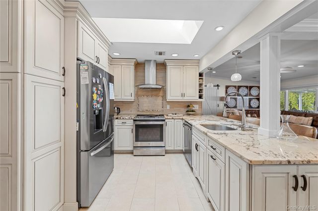 10 Heather Court, Centereach, NY 11720