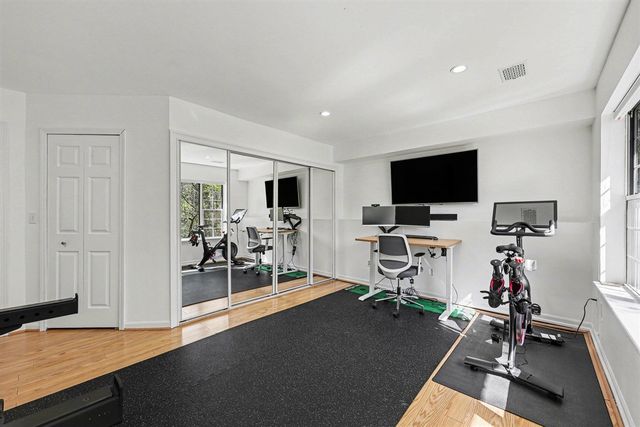 220 Lyn Anne Court, Ann Arbor, MI 48103