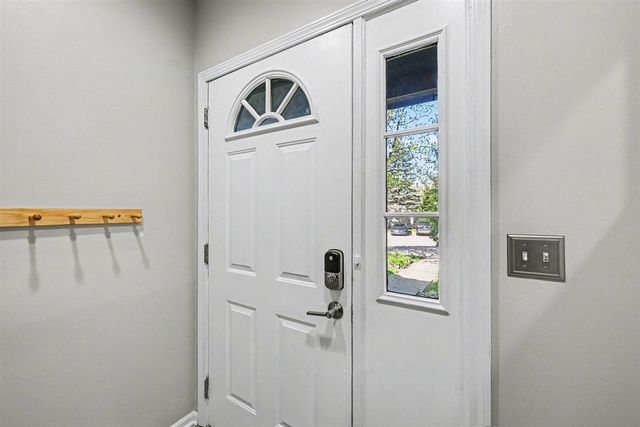 220 Lyn Anne Court, Ann Arbor, MI 48103