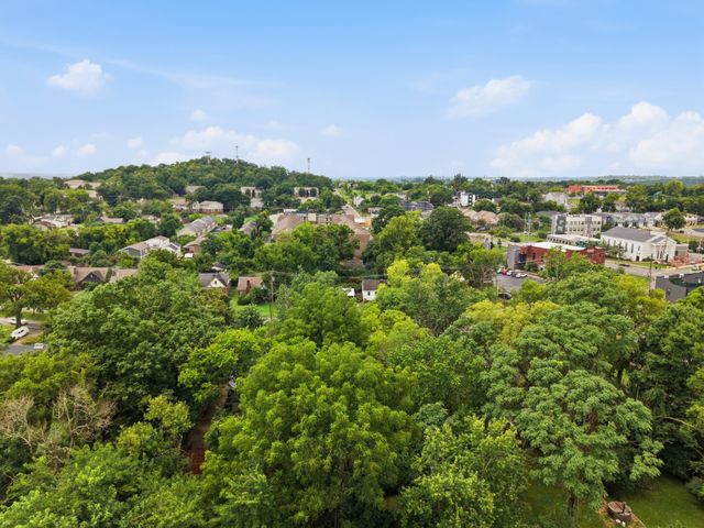 1521 Riverside Dr, Nashville, TN 37206