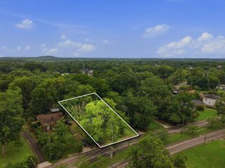 1521 Riverside Dr, Nashville, TN 37206