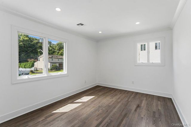185 Harvard Drive L, Plainview, NY 11803