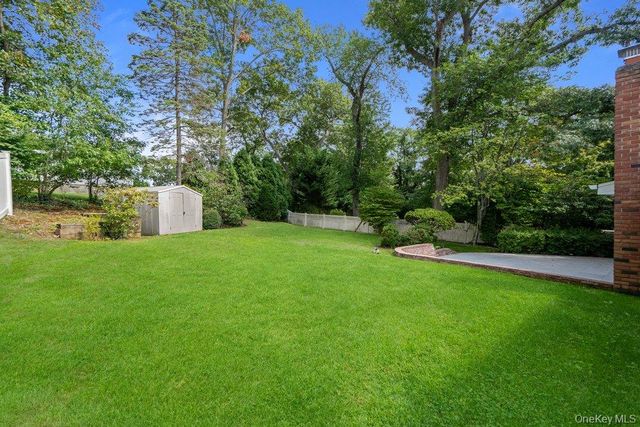 185 Harvard Drive L, Plainview, NY 11803