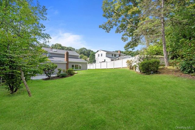185 Harvard Drive L, Plainview, NY 11803