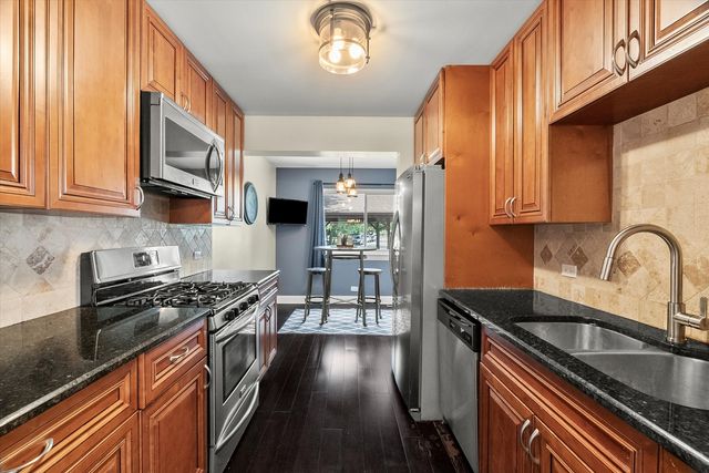 425 Commanche Trail 425, Wheeling, IL 60090