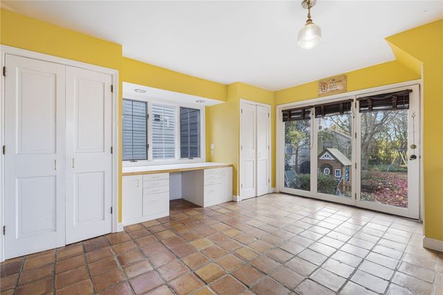 73 Thames Street 1, Newport, RI 02840