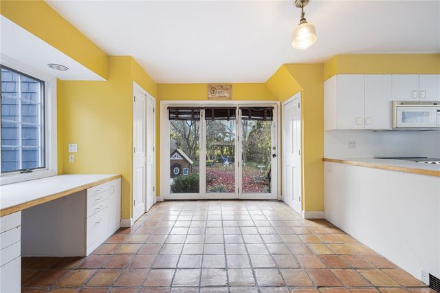 73 Thames Street 1, Newport, RI 02840