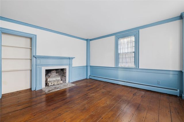 73 Thames Street 1, Newport, RI 02840