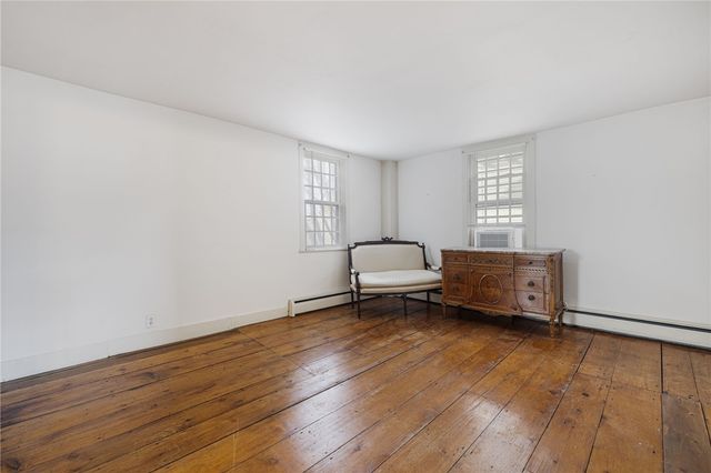 73 Thames Street 1, Newport, RI 02840