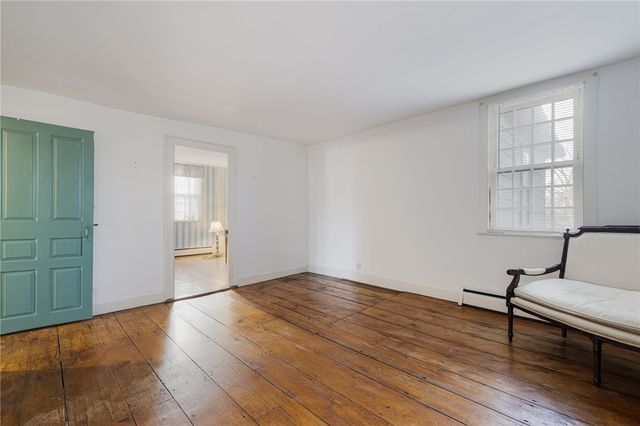 73 Thames Street 1, Newport, RI 02840