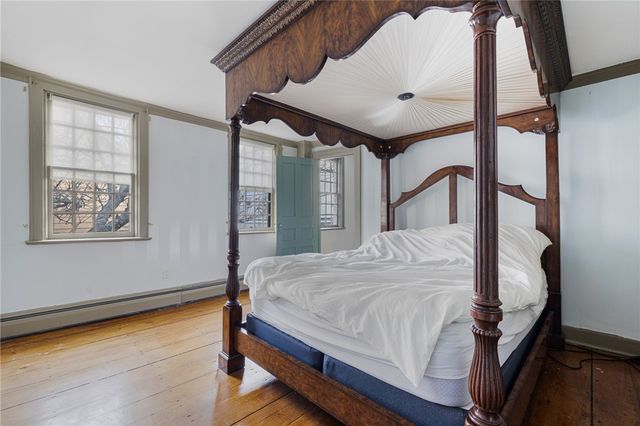 73 Thames Street 1, Newport, RI 02840